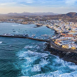 Spain, Canary Islands, Fuerteventura, Volcanic landscape and Corralejo