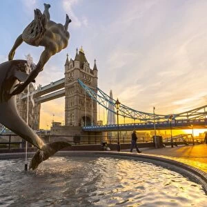 UK, England, London, Tower Bridge over River Thames, Girl with a Dolphin fountain