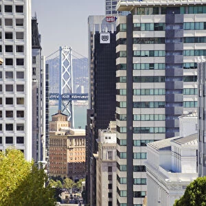 USA, California, San Francisco, California Street and View of Oakland Bay Bridge