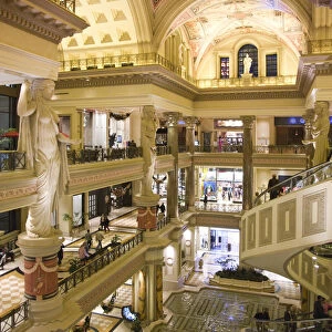 USA, Nevada, Las Vegas, The Strip, Forum Shops, main shopping area