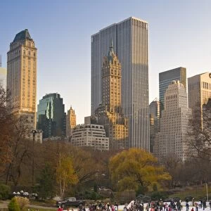 USA, New York City, Manhattan, Central Park, Wollman Icerink