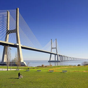 Vasco da Gama Bridge over the Tagus river (rio Tejo), Lisbon, Portugal