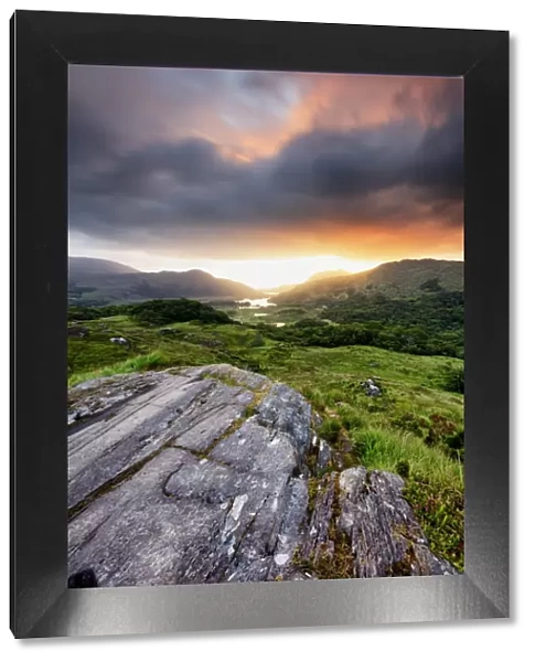 Europe, Ireland, Kerry county, ring of Kerry, Ladys view viewpoint at sunrise