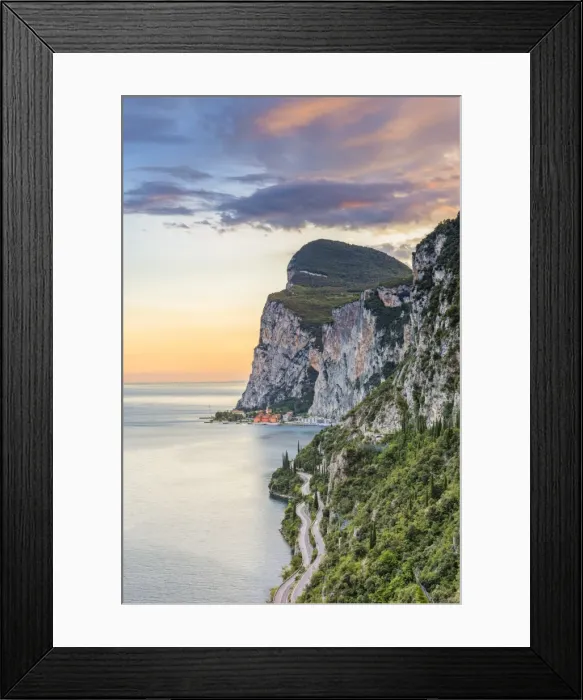 Framed Print : Strada della Forra, Tremosine, lake Garda, Brescia district, Lombardy, Italy Framed Print : Strada della Forra, Tremosine, lake Garda, Brescia district, Lombardy, Italy