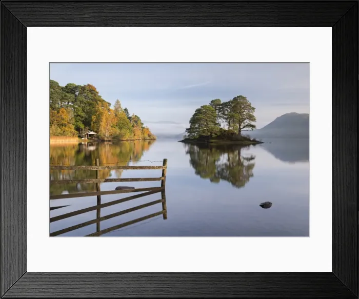 Framed Print : Autumnal scenery on the shore of Derwent Water in the Lake District National Park, Cumbria, England Framed Print : Autumnal scenery on the shore of Derwent Water in the Lake District National Park, Cumbria, England