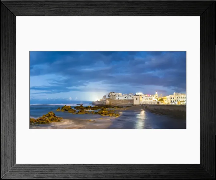 Framed Print : Morocco, Marrakesh-Safi (Marrakesh-Tensift-El Haouz) region, Essaouira. Medina (old town) at dusk