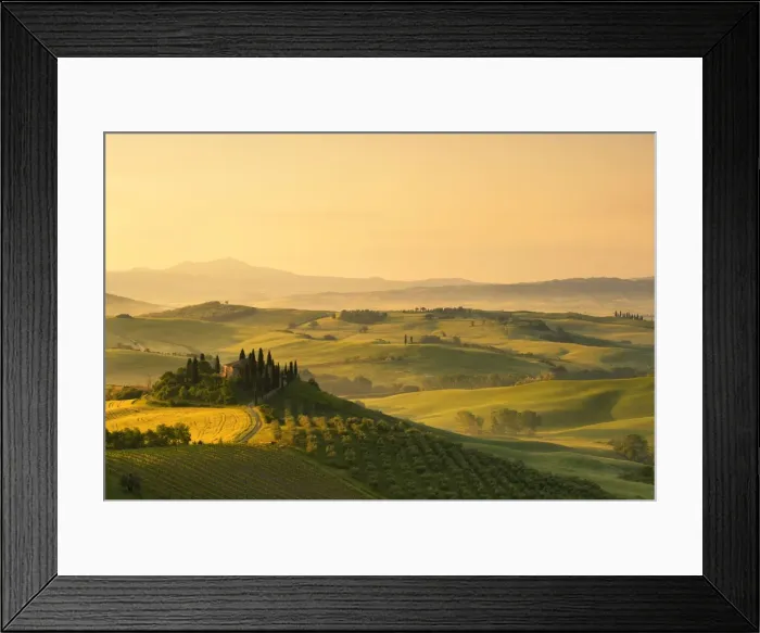 Framed Print : San Quirico d Orcia, Tuscany, Italy Framed Print : San Quirico d Orcia, Tuscany, Italy