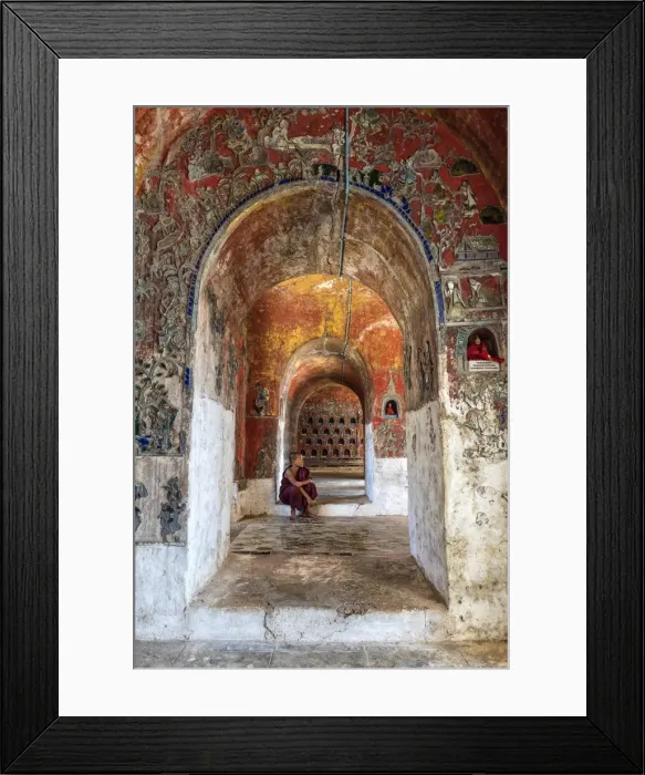 Framed Print : A Buddhist novice monk in the Shwe Yaunghwe Kyaung Monastery, Nyaung Shwe, Shan State Framed Print : A Buddhist novice monk in the Shwe Yaunghwe Kyaung Monastery, Nyaung Shwe, Shan State