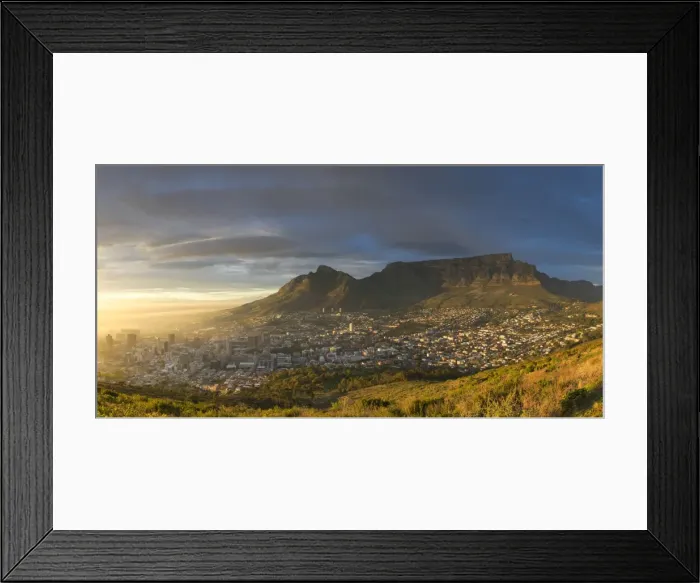 Framed Print : View of Table Mountain and City Bowl at dawn, Cape Town, Western Cape, South Africa Framed Print : View of Table Mountain and City Bowl at dawn, Cape Town, Western Cape, South Africa