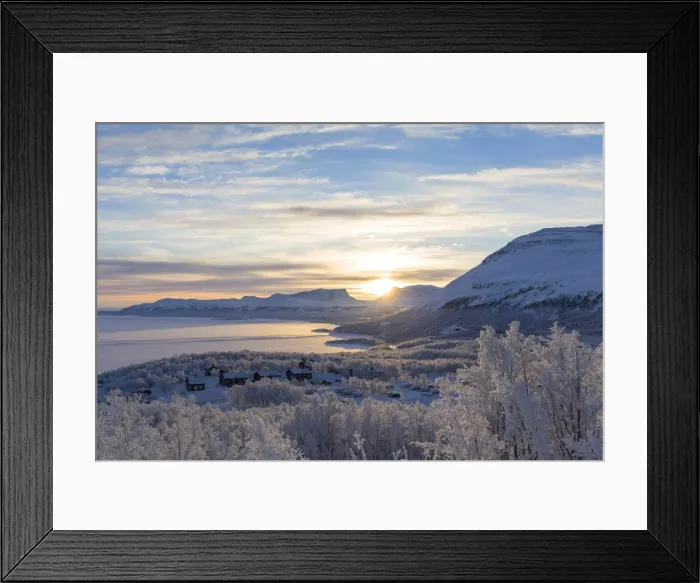 Framed Print : The sun rise over Lapland Door. Bjorkliden, Norbottens Ian, Sweden, Europe Framed Print : The sun rise over Lapland Door. Bjorkliden, Norbottens Ian, Sweden, Europe