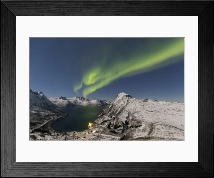 Framed Print : Northern lights at Mefjordbotn, Berg, Senja, Norway, Europe