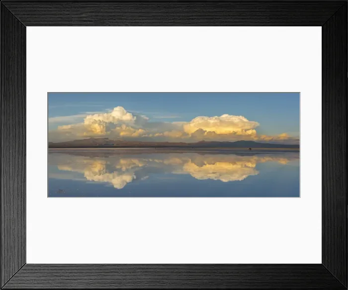 Framed Print : South America, Andes, Altiplano, Bolivia, Salar de Uyuni Framed Print : South America, Andes, Altiplano, Bolivia, Salar de Uyuni