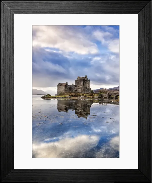 Framed Print : Eilean Donan castle at sunset, Highlands, Scotland Framed Print : Eilean Donan castle at sunset, Highlands, Scotland