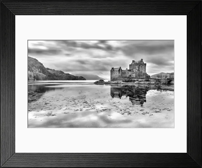 Framed Print : Eilean Donan castle, Highlands, Scotland Framed Print : Eilean Donan castle, Highlands, Scotland