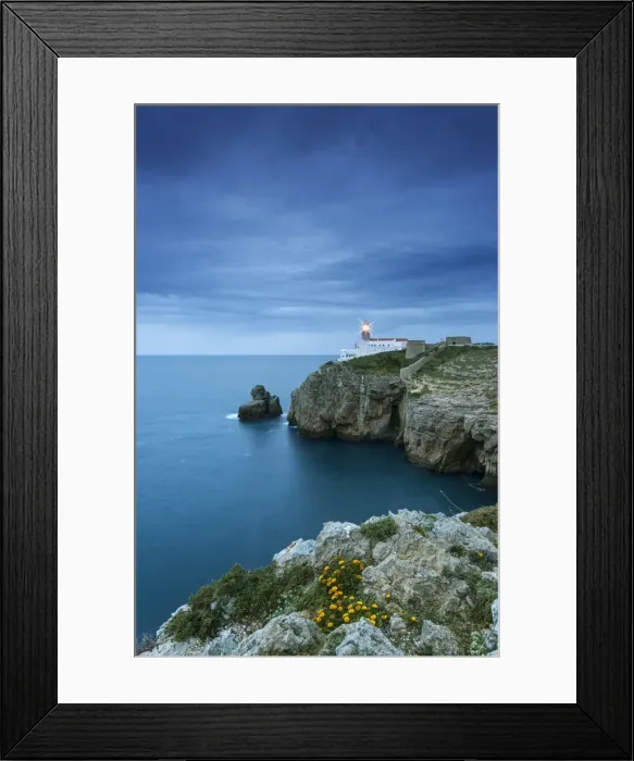 Framed Print : Cabo de Sao Vicente (Cape St. Vincent) and the lighthouse at dusk