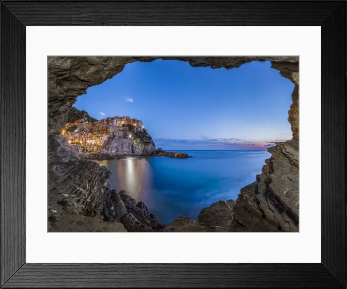 Framed Print : Manarola, Cinque Terre, Liguria, Italy Framed Print : Manarola, Cinque Terre, Liguria, Italy