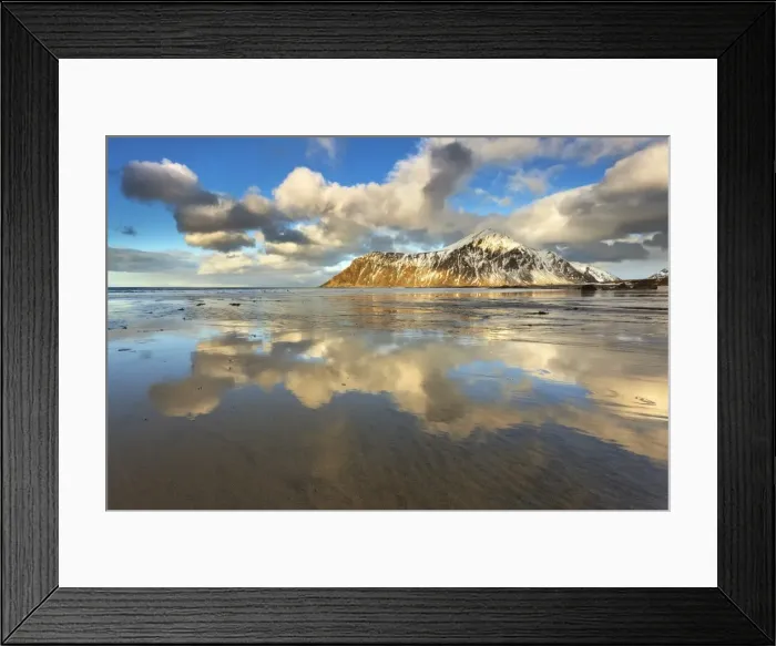 Framed Print : Lofoten, Norway. The famous beach with the last reflections at sunset Framed Print : Lofoten, Norway. The famous beach with the last reflections at sunset