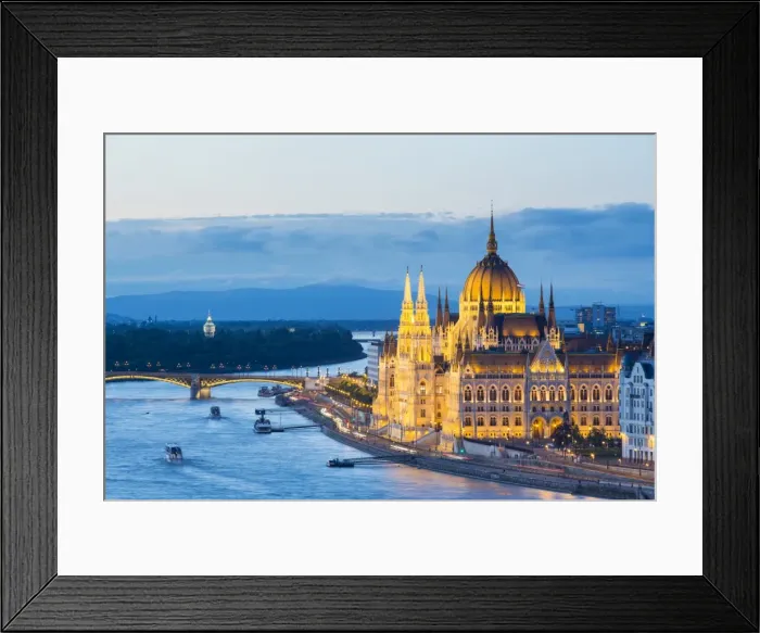 Framed Print : Hungary, Central Hungary, Budapest. Chain Bridge and the Hungarian Parliament Building Framed Print : Hungary, Central Hungary, Budapest. Chain Bridge and the Hungarian Parliament Building