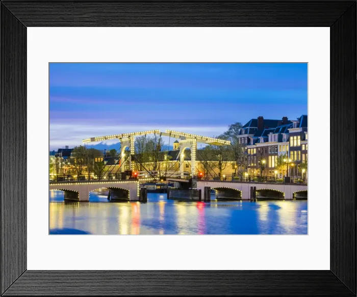 Framed Print : Netherlands, North Holland, Amsterdam. Magere Brug, Skinny Bridge, on the Amstel Framed Print : Netherlands, North Holland, Amsterdam. Magere Brug, Skinny Bridge, on the Amstel