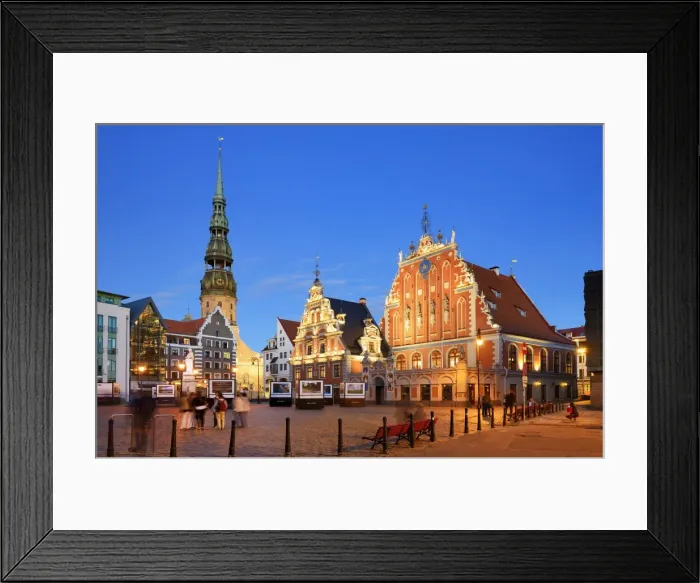 Framed Print : House of the Brotherhood of the Blackheads dating back to 1334, a Unesco World Heritage Site Framed Print : House of the Brotherhood of the Blackheads dating back to 1334, a Unesco World Heritage Site