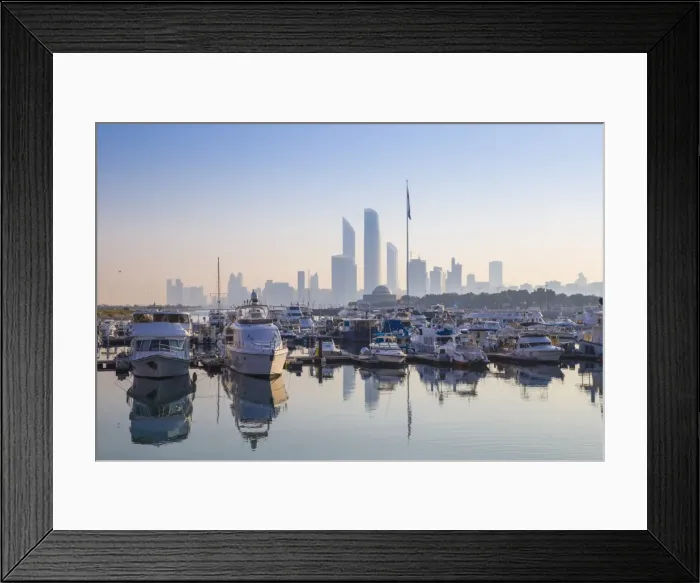 Framed Print : United Arab Emirates, Abu Dhabi Framed Print : United Arab Emirates, Abu Dhabi