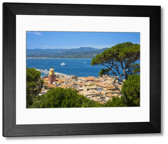 Framed Print : St. Tropez, Var, Provence-Alpes-Cote D Azur, French Riviera, France Framed Print : St. Tropez, Var, Provence-Alpes-Cote D Azur, French Riviera, France