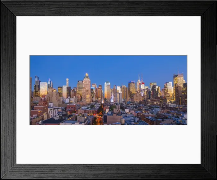 Framed Print : View of Midtown Manhattan from the press lounge rooftop bar, New York, USA Framed Print : View of Midtown Manhattan from the press lounge rooftop bar, New York, USA