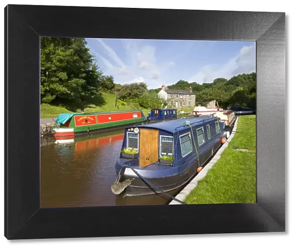 Narrowboats on the Monmouthshire and Brecon Canal at Llangattock, Brecon Beacons National Park