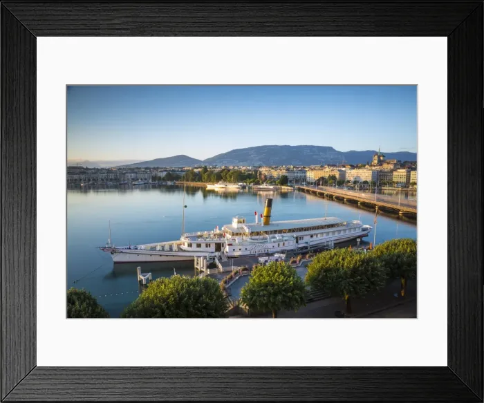 Framed Print : Lake Geneva, Geneva, Switzerland Framed Print : Lake Geneva, Geneva, Switzerland