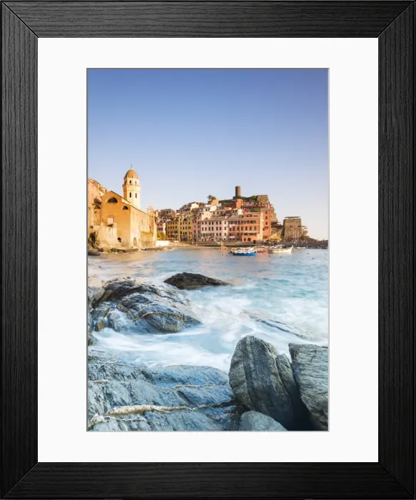 Framed Print : Vernazza, Cinque Terre, Liguria, Italy Framed Print : Vernazza, Cinque Terre, Liguria, Italy