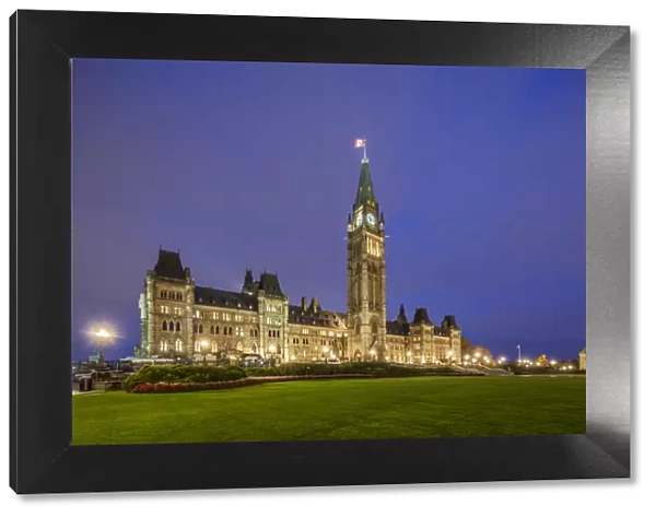 Canada, Ontario, Ottowa, capital of Canada, Canadian Parliament Building, dusk