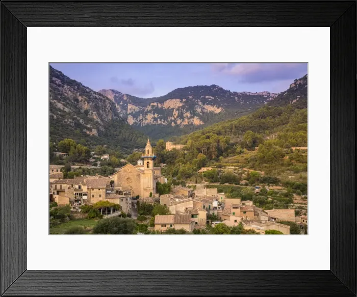 Framed Print : Valldemossa, Serra de Tramuntana, Mallorca (Majorca), Balearic Islands, Spain Framed Print : Valldemossa, Serra de Tramuntana, Mallorca (Majorca), Balearic Islands, Spain