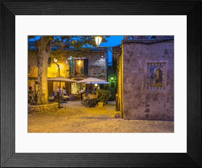 Framed Print : Restaurant in Valldemossa, Serra de Tramuntana, Mallorca (Majorca), Balearic Islands Framed Print : Restaurant in Valldemossa, Serra de Tramuntana, Mallorca (Majorca), Balearic Islands