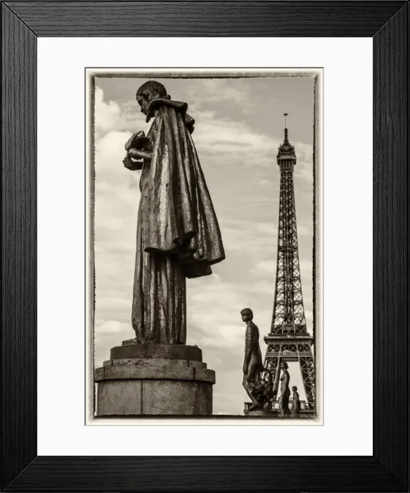 Framed Print : Place du Trocadero, Eiffel Tower, Paris, France Framed Print : Place du Trocadero, Eiffel Tower, Paris, France