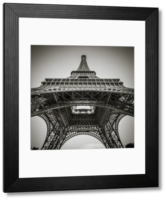 Framed Print : Eiffel Tower, Paris, France Framed Print : Eiffel Tower, Paris, France