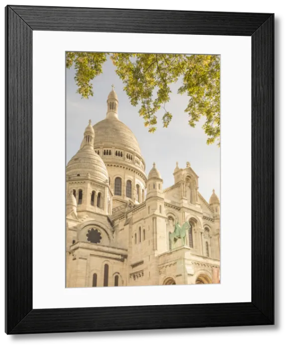 Framed Print : Sacre Coeur cathedral, Paris, France