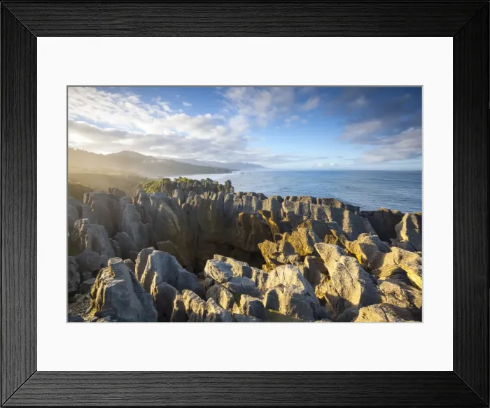 Framed Print : The coast at Punakaiki, West Coast, South Island, New Zealand Framed Print : The coast at Punakaiki, West Coast, South Island, New Zealand