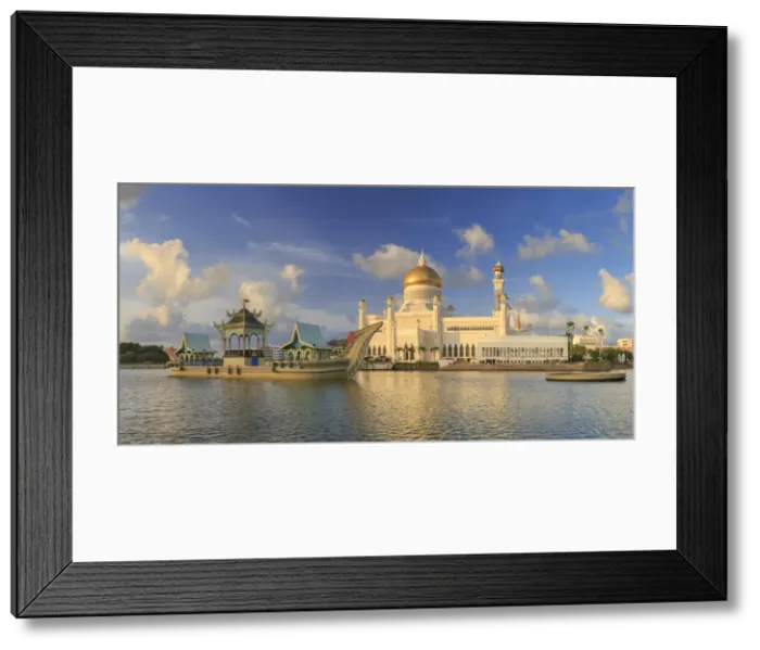 Framed Print : Kingdom of Brunei, Bandar Seri Begawan, Omar Ali Saifuddien Mosque