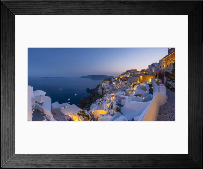 Framed Print : Oia, Santorini (Thira), Cyclades Islands, Greece