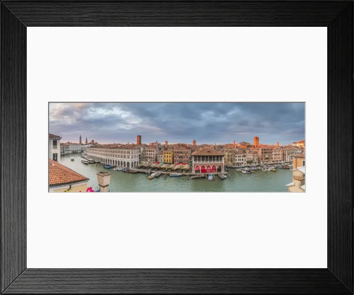 Framed Print : Mercati di Rialto (Rialto market) & Grand Canal, Venice, Italy Framed Print : Mercati di Rialto (Rialto market) & Grand Canal, Venice, Italy