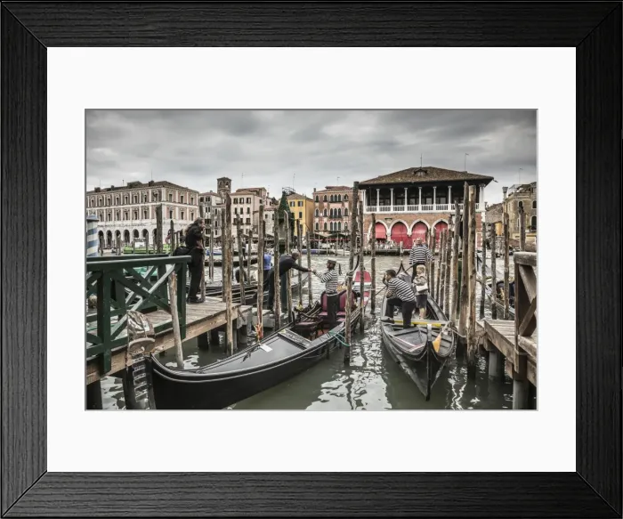 Framed Print : Mercati di Rialto (Rialto market) & Grand Canal, Venice, Italy Framed Print : Mercati di Rialto (Rialto market) & Grand Canal, Venice, Italy