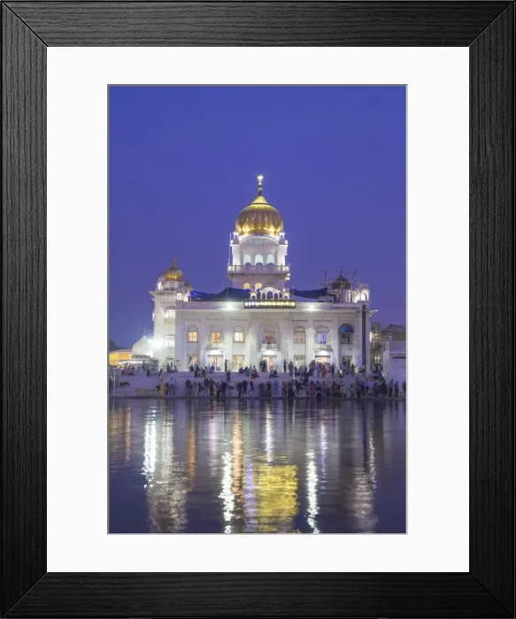 Framed Print : India, Delhi, New Delhi, Gurdwara Bangla Sahib, Sikh temple