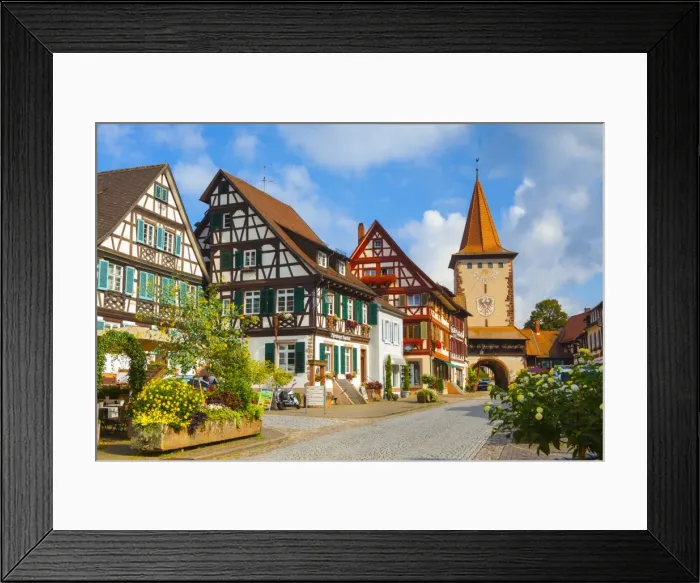 Framed Print : Oberturm Tower in Gengenbachs picturesque Altstad (Old Town), Gengenbach, Kinzigtal Valley