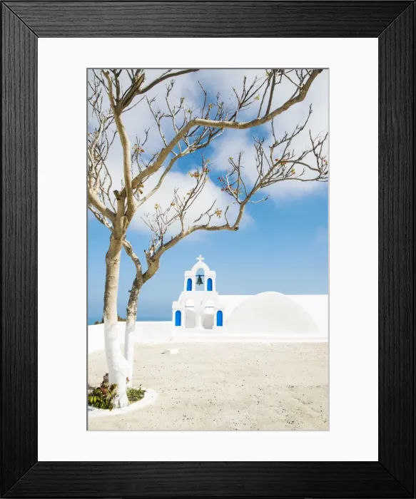 Framed Print : A church in Oia, Santorini, Greece