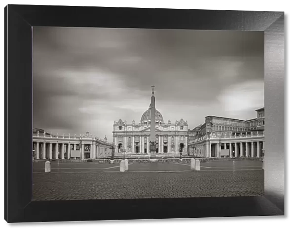 Italy, Lazio, Rome, St. Peters Square, St. Peters Basilica