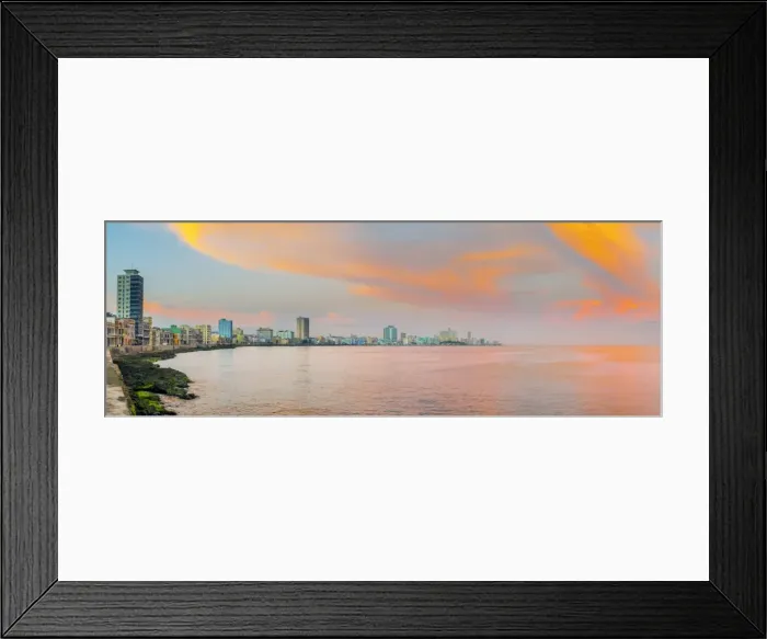 Framed Print : Cuba, Havana, The Malecon Framed Print : Cuba, Havana, The Malecon