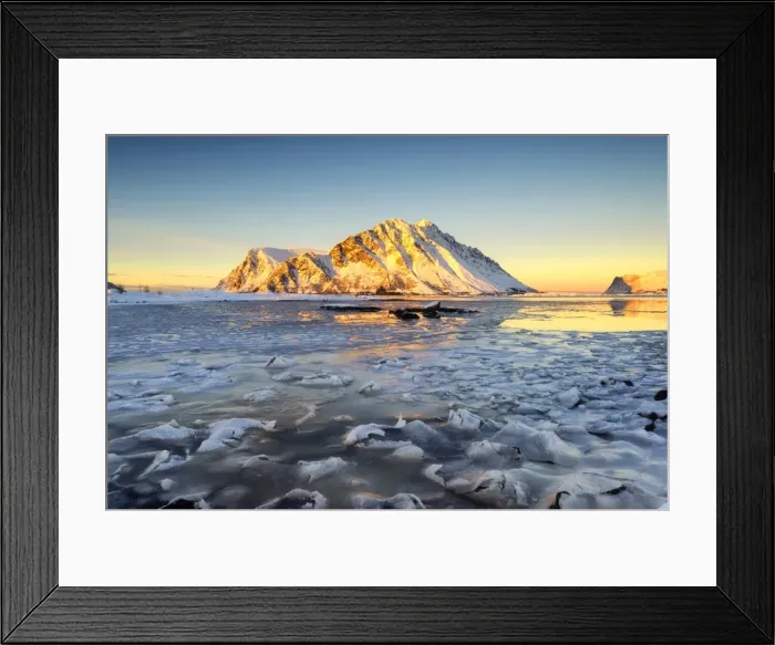 Framed Print : Gymsoya, Lofoten islands, Norway Framed Print : Gymsoya, Lofoten islands, Norway