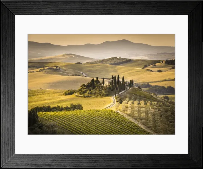 Framed Print : Val d Orcia, Tuscany, Italy Framed Print : Val d Orcia, Tuscany, Italy