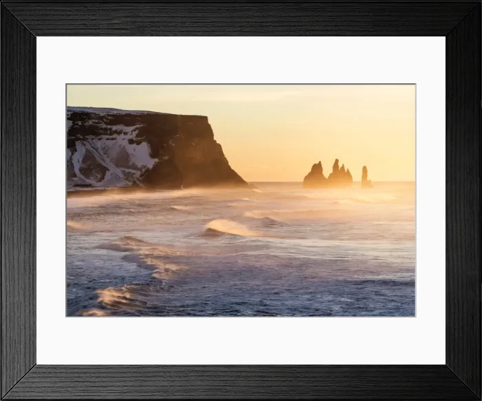 Framed Print : Vik, Southern Iceland, Europe. The rock formations of Reynisdrangar and ocean waves Framed Print : Vik, Southern Iceland, Europe. The rock formations of Reynisdrangar and ocean waves