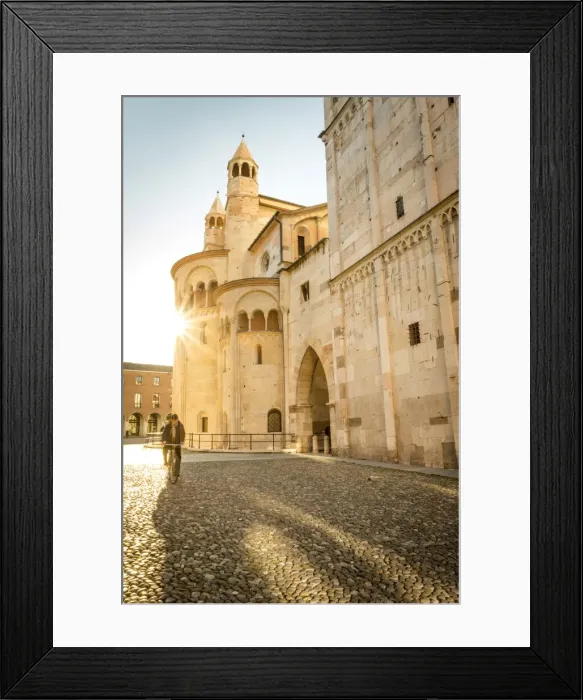 Framed Print : Modena, Emilia Romagna, Italy. Piazza Grande and Duomo Cathedral at sunset Framed Print : Modena, Emilia Romagna, Italy. Piazza Grande and Duomo Cathedral at sunset